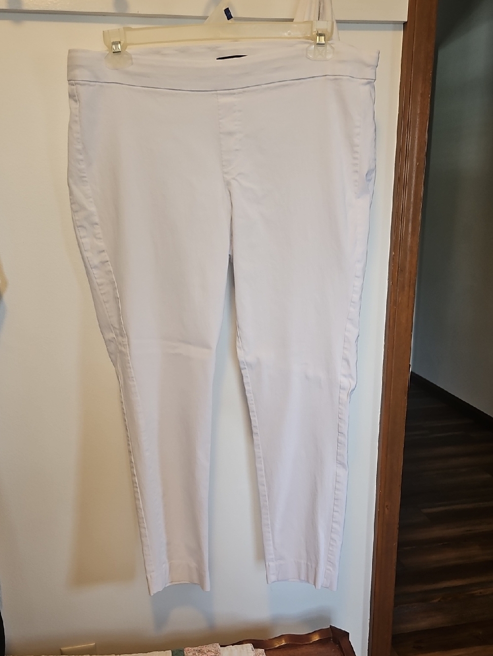 Ellen Tracy Straight leg pants, with some stretch. XXL